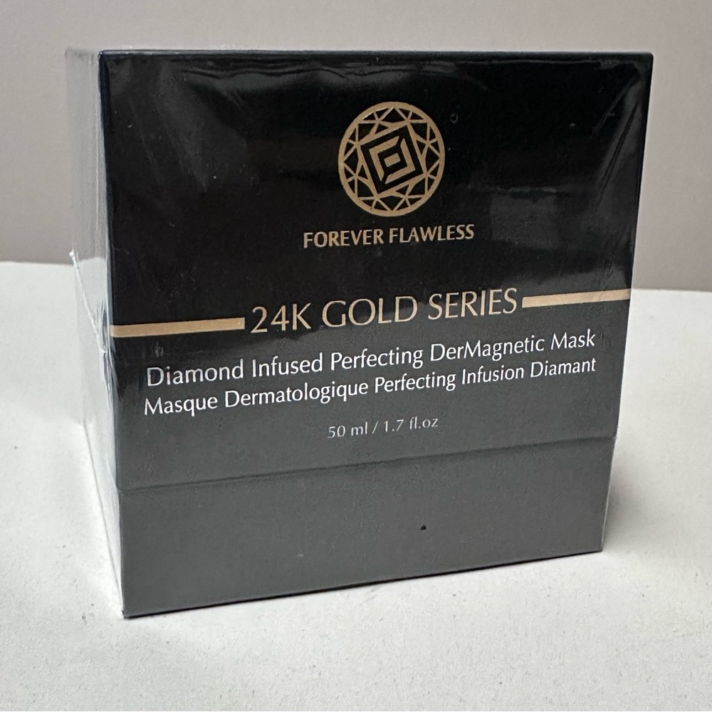 Forever Flawless 24K Gold Series Diamond Infused Perfecting Dermagnetic Mask